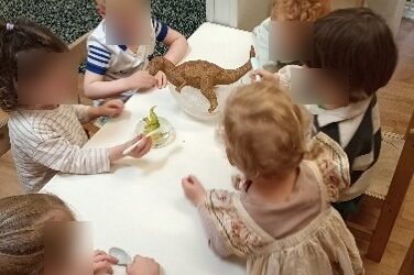 Little Stars Juniors: The Magic Post Office: A Letter from a Dinosaur